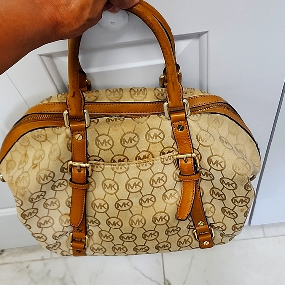 Bag - Picture 1 of 2